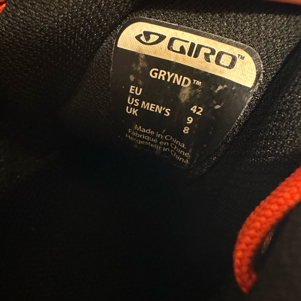 Barely Used Click In Cycling Shoes - image 4